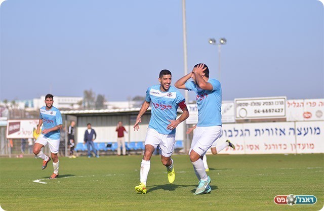 קאדח כובש ולא מאמין (ארנון לוי)